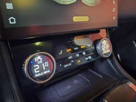 Jaguar F-PACE SVR P550 FACELIFT, снимка 12