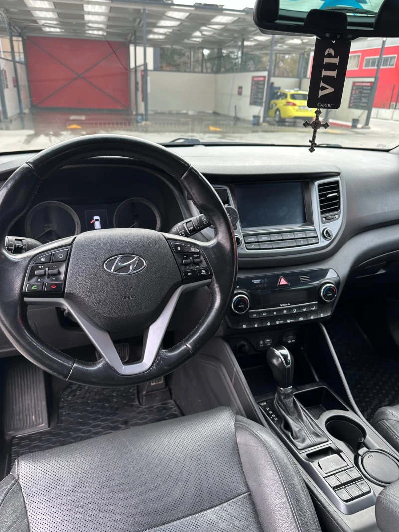 Hyundai Tucson, снимка 9 - Автомобили и джипове - 48146761