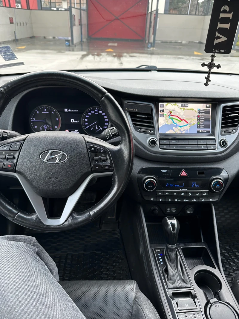 Hyundai Tucson, снимка 8 - Автомобили и джипове - 48146761