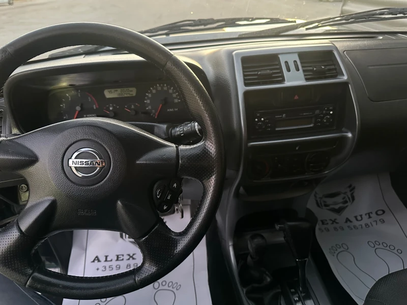 Nissan Terrano 3.0, снимка 10 - Автомобили и джипове - 48408743