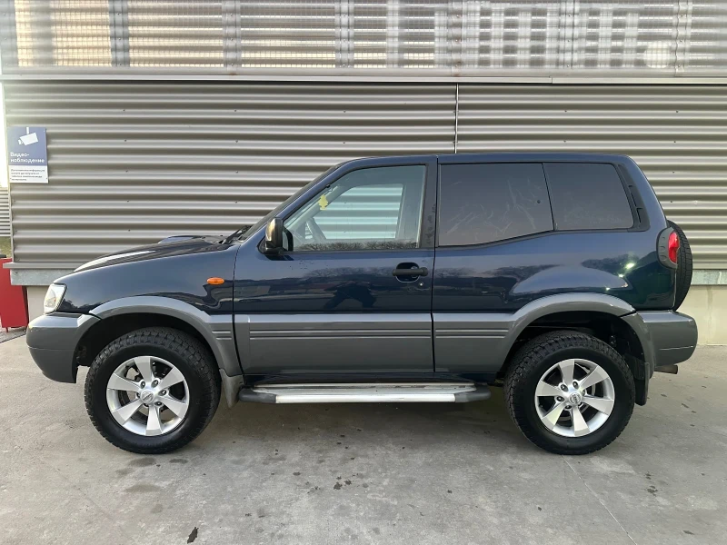 Nissan Terrano 3.0, снимка 6 - Автомобили и джипове - 48408743