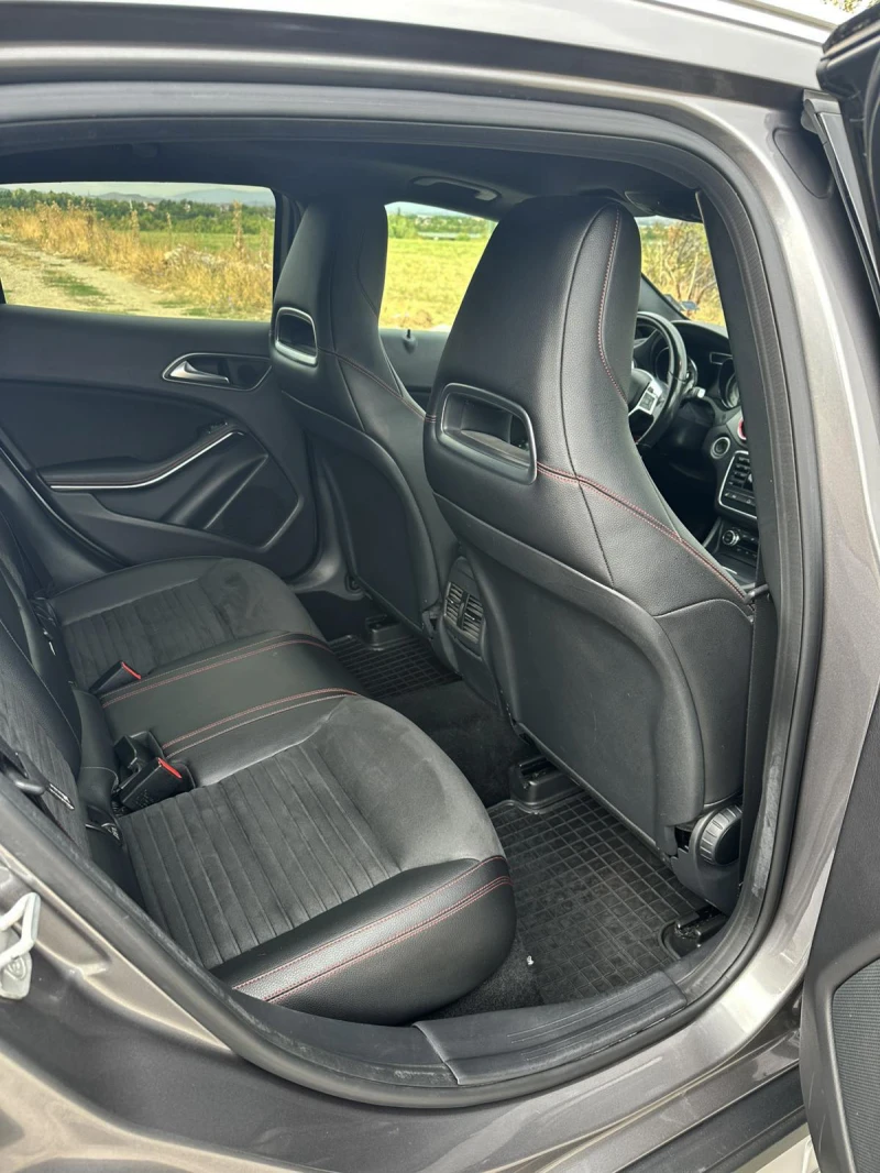 Mercedes-Benz GLA 250, снимка 10 - Автомобили и джипове - 51371044