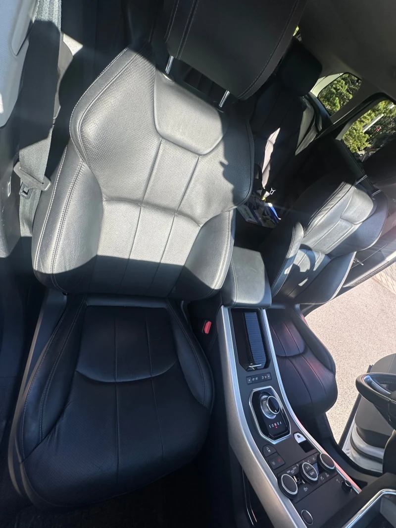 Land Rover Range Rover Evoque 4x4 R-Dinamic 2.0d 210к.с 9 скорости, снимка 8 - Автомобили и джипове - 52736962