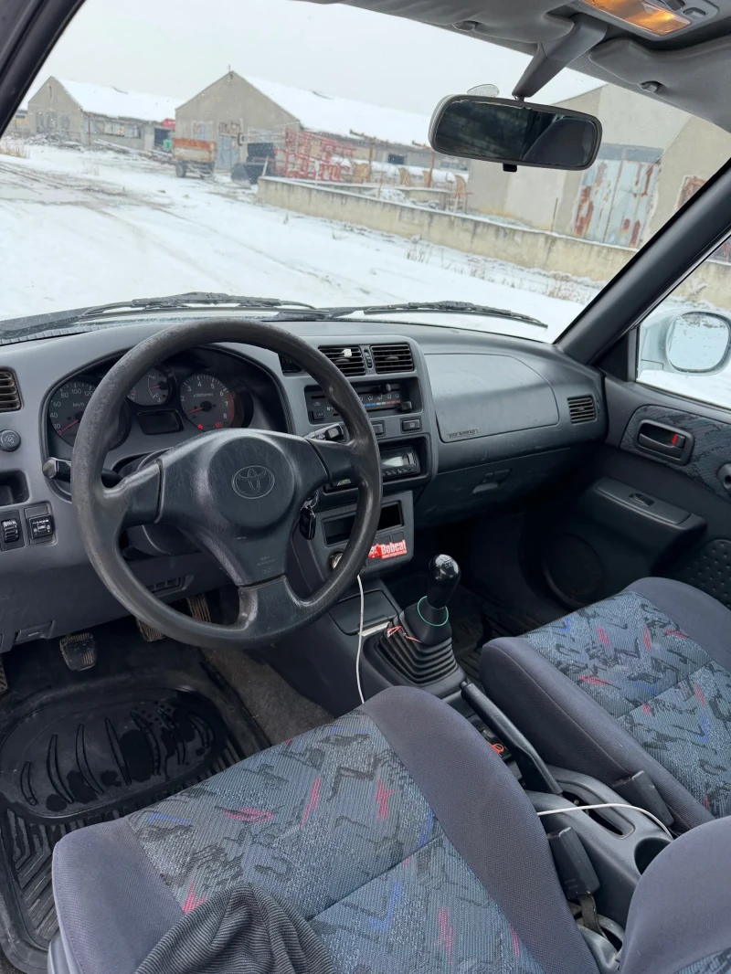 Toyota Rav4, снимка 10 - Автомобили и джипове - 53155278