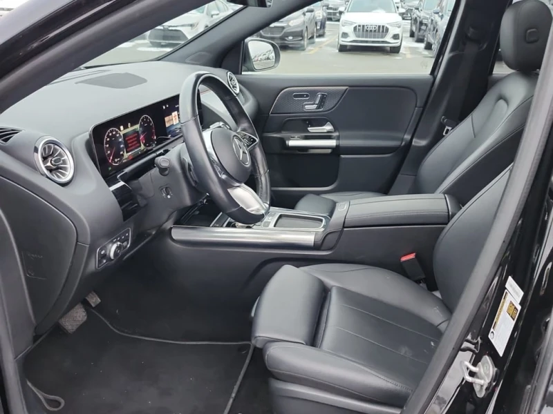 Mercedes-Benz GLA 250 PANO| HEATED SEATS| MEMORY, снимка 5 - Автомобили и джипове - 53416069