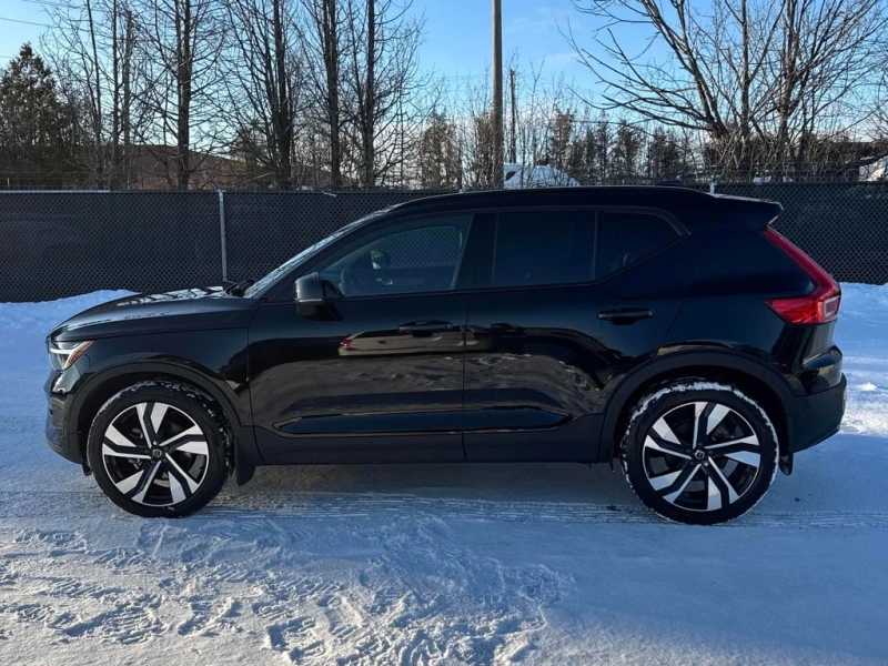 Volvo XC40 2024 * Plus Dark Theme * 360 CAMERA * ПОДГРЕВИ , снимка 3 - Автомобили и джипове - 53418748