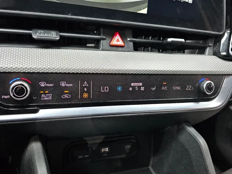 Kia Sportage 2.0 2WD PRESTIGE, снимка 17 - Автомобили и джипове - 55046508