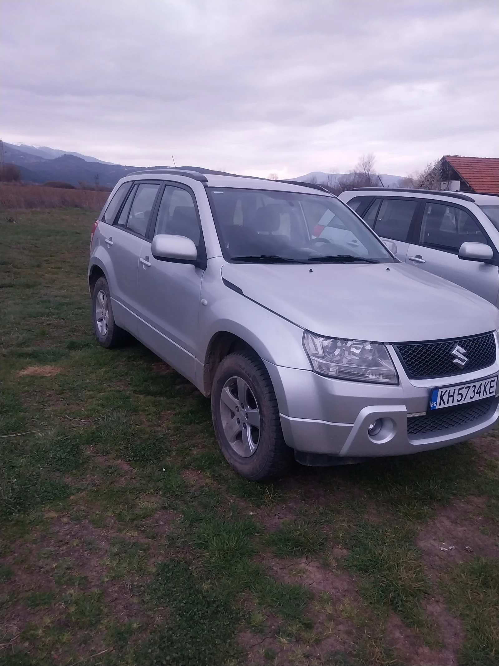 Suzuki Grand vitara Авомобил, снимка 2 - Автомобили и джипове - 53906444
