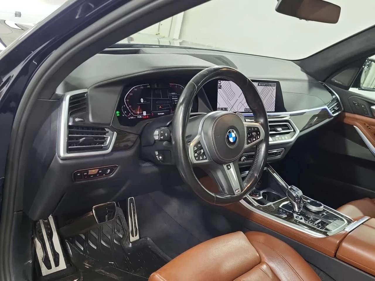 BMW X5 XDRIVE| DISTRONIC| LASERS| SWAROVSKI| SKY LOUNGE, снимка 10 - Автомобили и джипове - 53971576