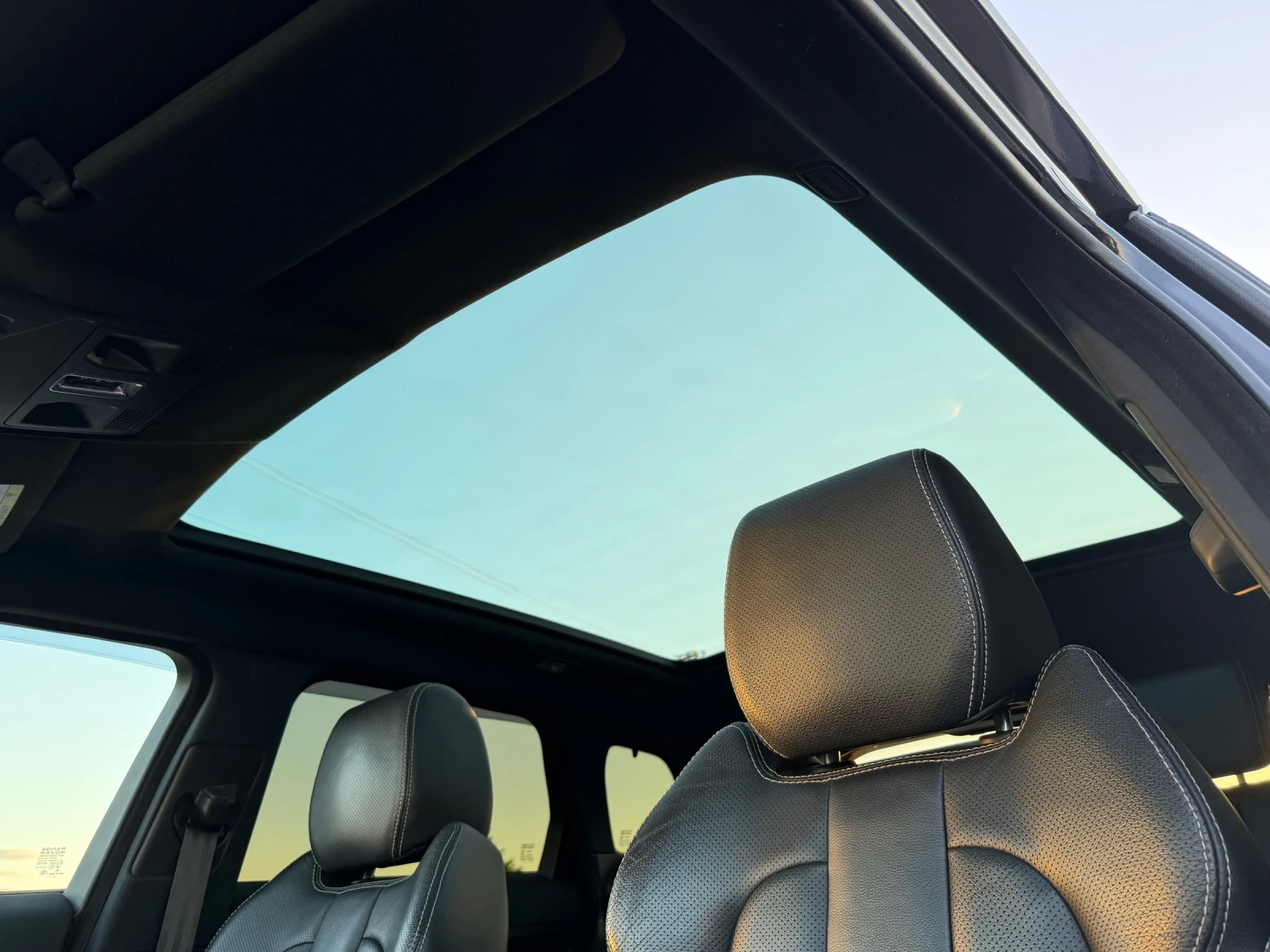Land Rover Range Rover Evoque 2.2D* 2016г* FULL MAX* Панорама* 204.000КМ* , снимка 15 - Автомобили и джипове - 54557241