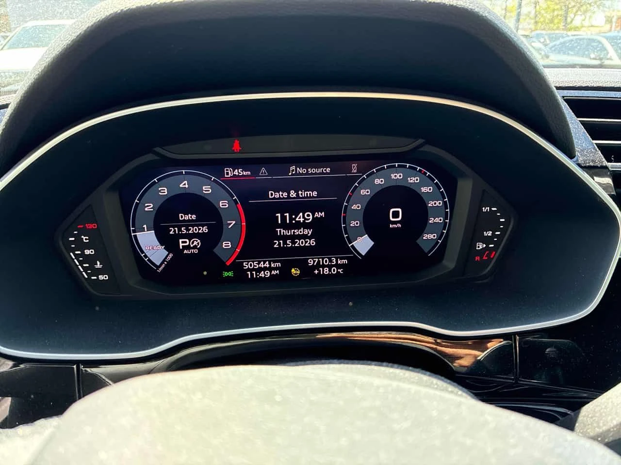 Audi Q3 * Komfort * CARFAX * ПАНО * KEYLESS * ПОДГРЕВИ, снимка 8 - Автомобили и джипове - 54636631