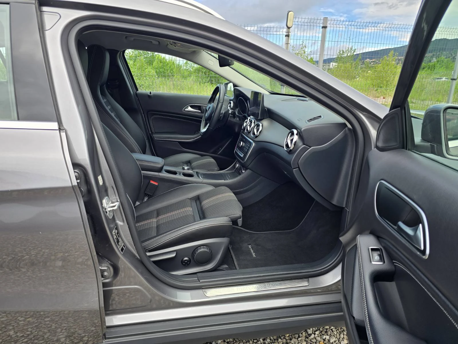 Mercedes-Benz GLA 200 200CDI АВТОМАТИК FACE, снимка 10 - Автомобили и джипове - 54653777