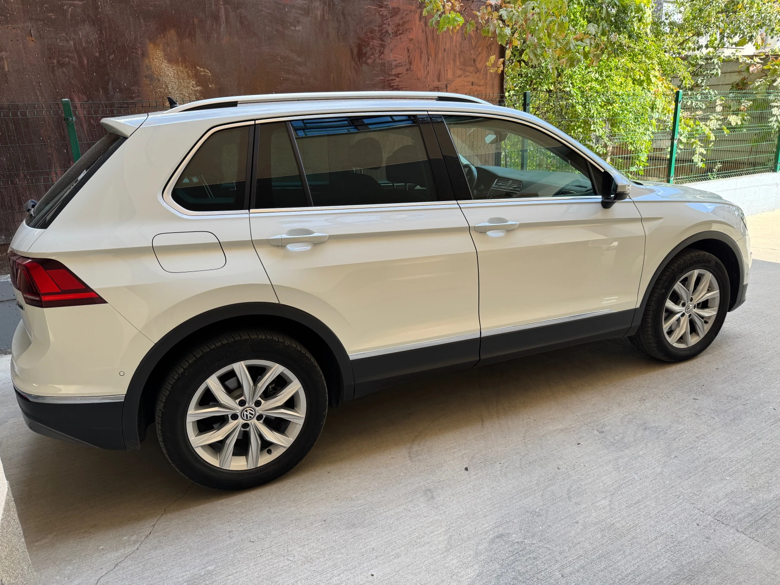 VW Tiguan HIGHLINE, снимка 2 - Автомобили и джипове - 54740194