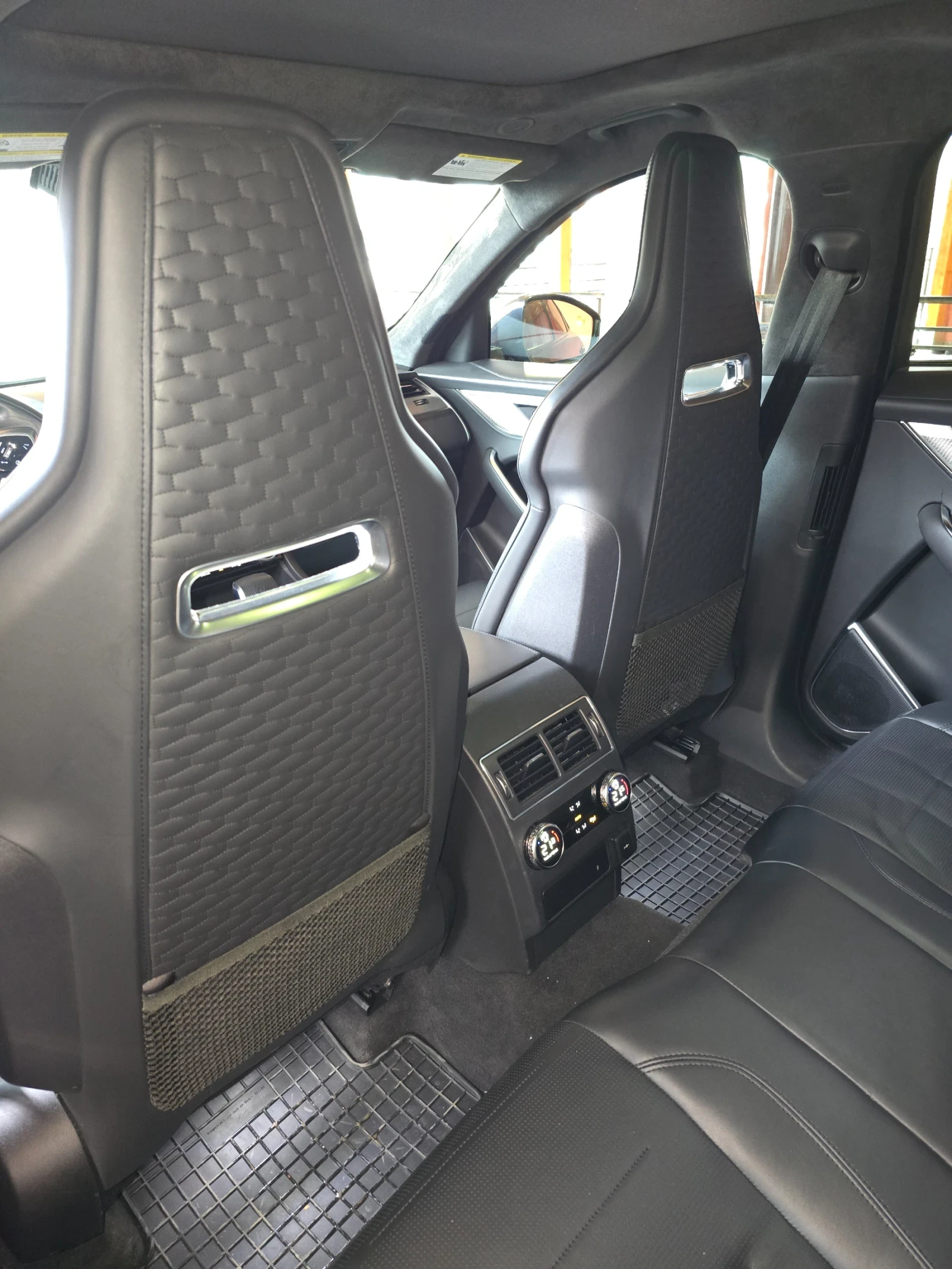 Jaguar F-PACE SVR P550 FACELIFT, снимка 11 - Автомобили и джипове - 55617907