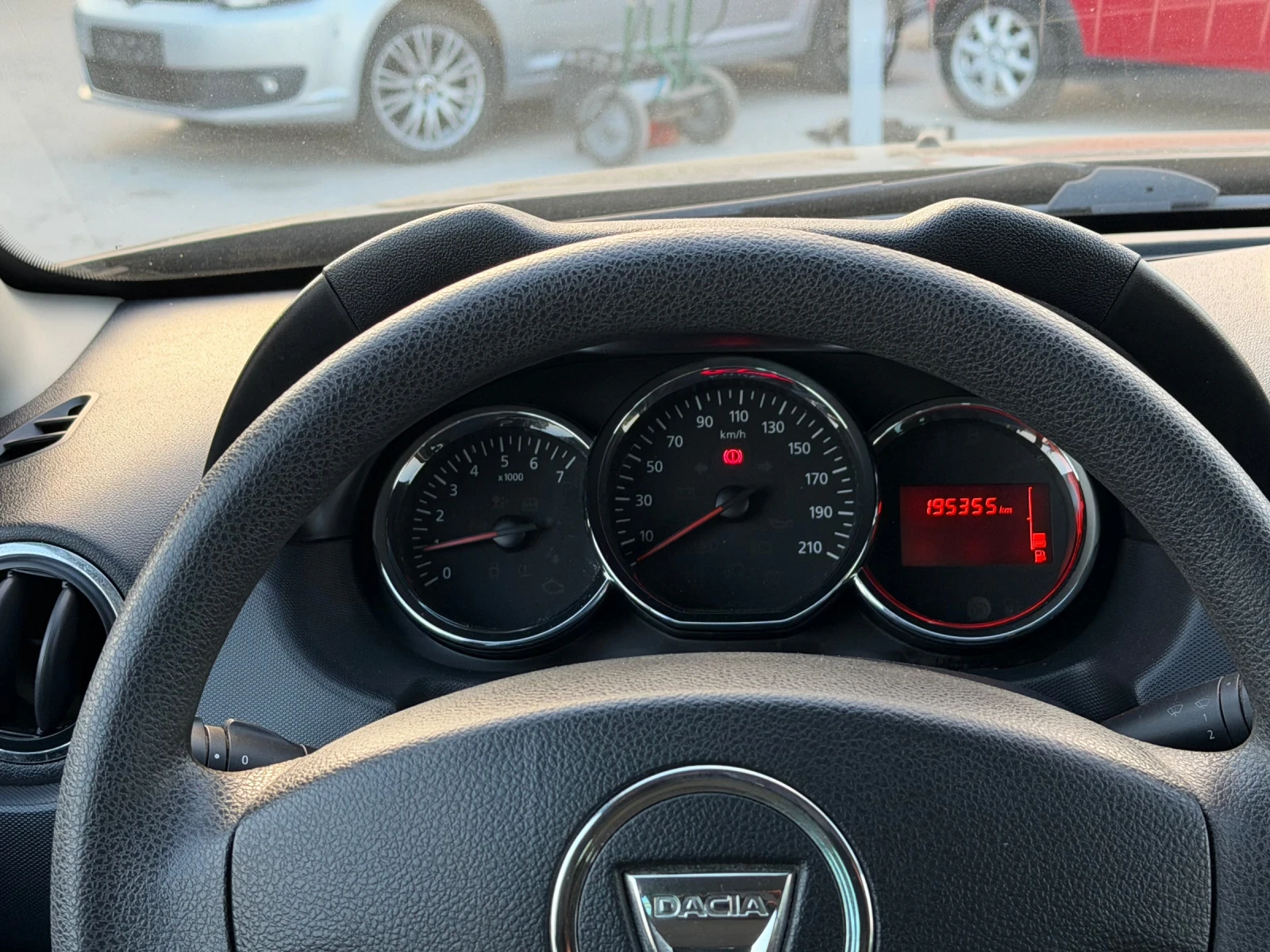 Dacia Duster 1.5DCI ИТАЛИЯ, снимка 10 - Автомобили и джипове - 55654312