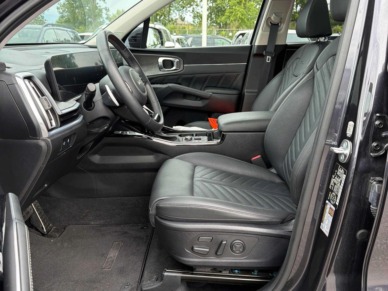 Kia Sorento * X Line Limited AWD w/Black Interior * CARFAX * , снимка 12 - Автомобили и джипове - 56120842