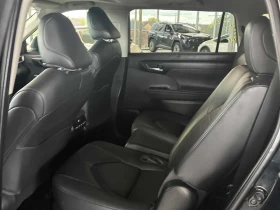 Toyota Grand Highlander HYBRID * ЧЕРЕН САЛОН * 8 МЕСТА * CARFAX * , снимка 11