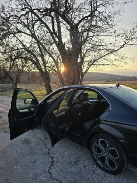 Mercedes-Benz C 220, снимка 11