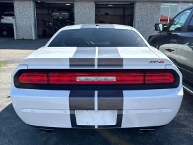 Dodge Challenger * SRT8 * CARFAX * БЕЗ ПЪРВОНАЧАЛНА ВНОСКА, снимка 13