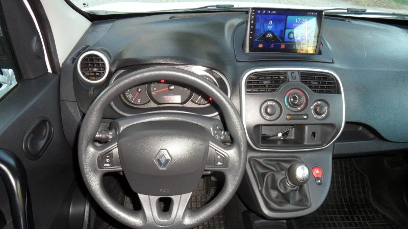 Renault Kangoo за инвалидна количка, снимка 13 - Автомобили и джипове - 47724650