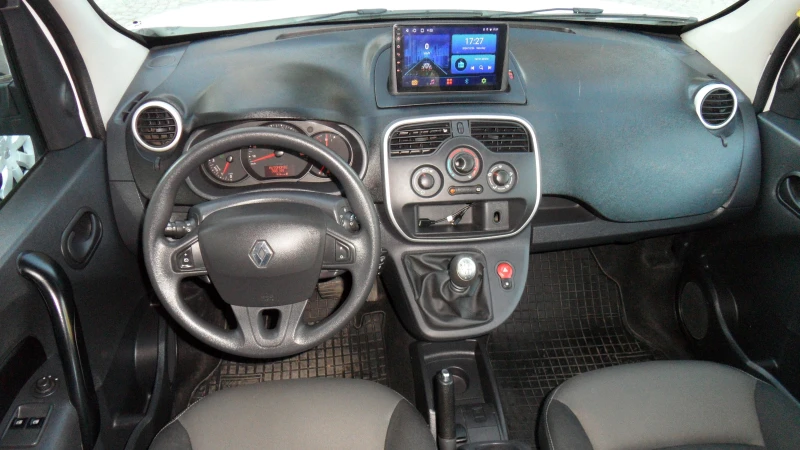 Renault Kangoo за инвалидна количка, снимка 12 - Автомобили и джипове - 47724650