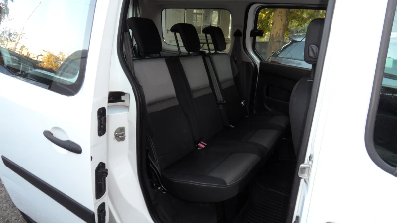 Renault Kangoo за инвалидна количка, снимка 16 - Автомобили и джипове - 47724650