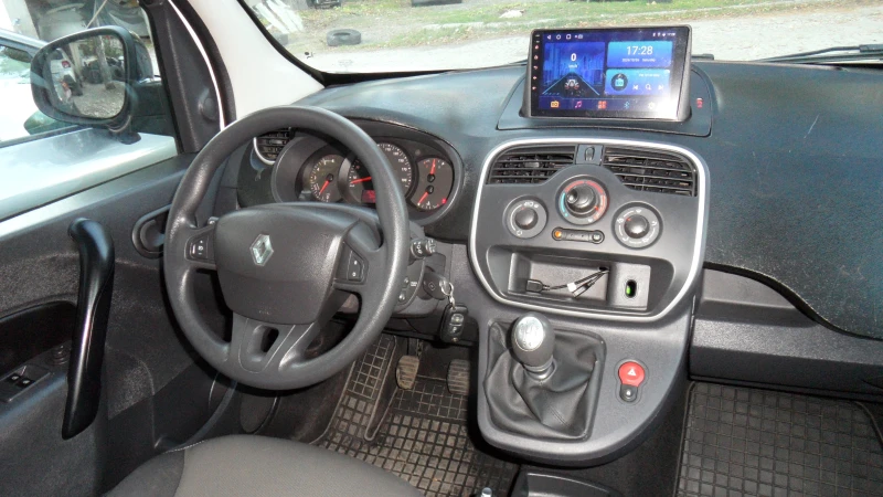 Renault Kangoo за инвалидна количка, снимка 14 - Автомобили и джипове - 47724650