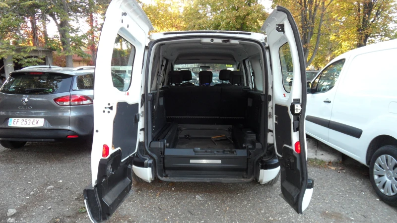 Renault Kangoo за инвалидна количка, снимка 8 - Автомобили и джипове - 47724650