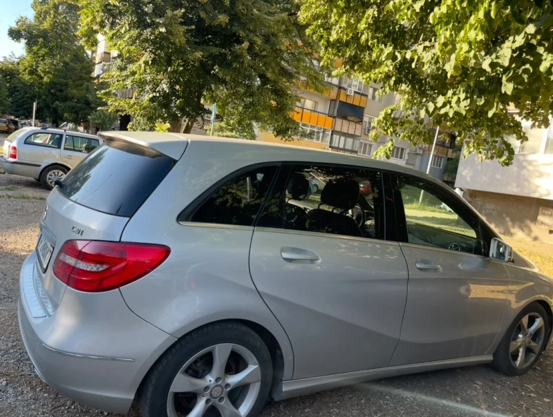 Mercedes-Benz B 200, снимка 3 - Автомобили и джипове - 48497030