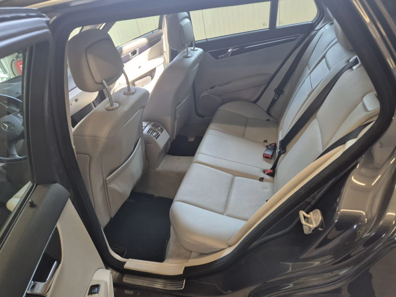 Mercedes-Benz C 200 OM 646 кожен салон, снимка 9 - Автомобили и джипове - 52023422