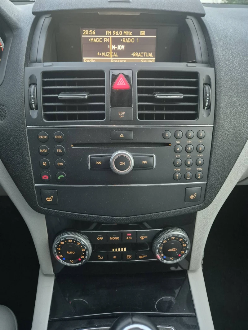 Mercedes-Benz C 200 OM 646 кожен салон, снимка 12 - Автомобили и джипове - 52023422