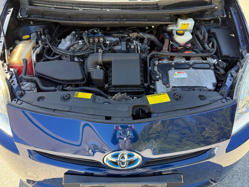 Toyota Prius СОЛАР* КОЖА* ГАЗ* НАВИ* HUD* НОВИ ГУМИ* , снимка 17 - Автомобили и джипове - 51573227