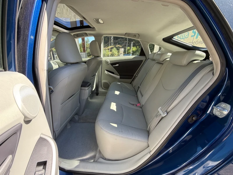 Toyota Prius СОЛАР* КОЖА* ГАЗ* НАВИ* HUD* НОВИ ГУМИ* , снимка 8 - Автомобили и джипове - 51573227