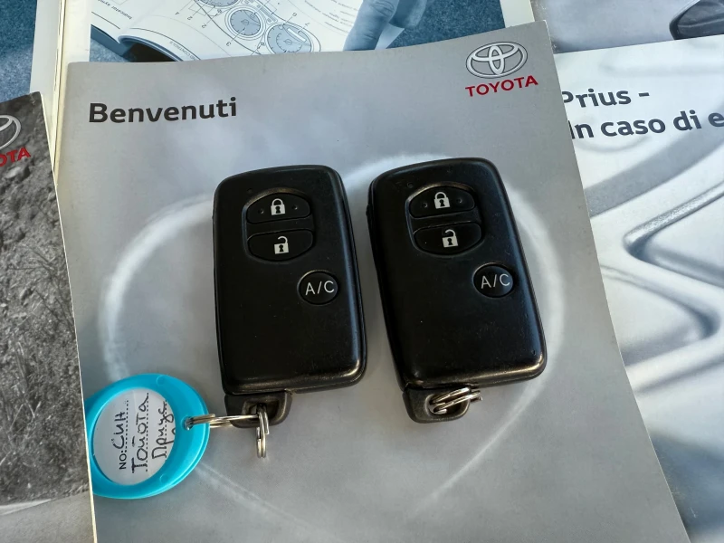 Toyota Prius СОЛАР* КОЖА* ГАЗ* НАВИ* HUD* НОВИ ГУМИ* , снимка 16 - Автомобили и джипове - 51573227