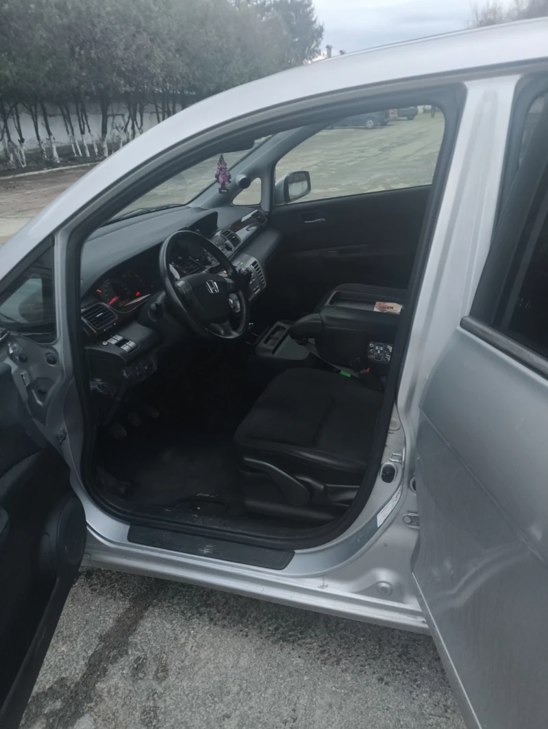 Honda Fr-v, снимка 9 - Автомобили и джипове - 52696851