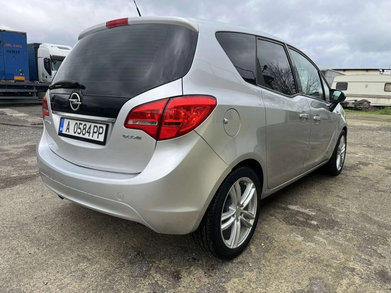 Opel Meriva 1.3CDTi, снимка 2 - Автомобили и джипове - 52696321