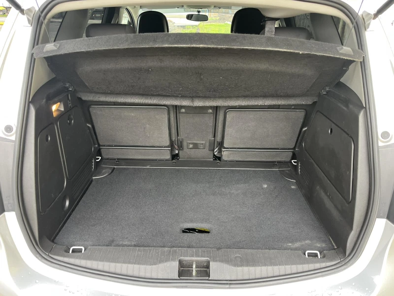 Opel Meriva 1.3CDTi, снимка 10 - Автомобили и джипове - 52696321