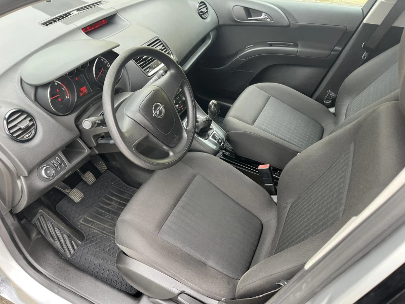 Opel Meriva 1.3CDTi, снимка 13 - Автомобили и джипове - 52696321