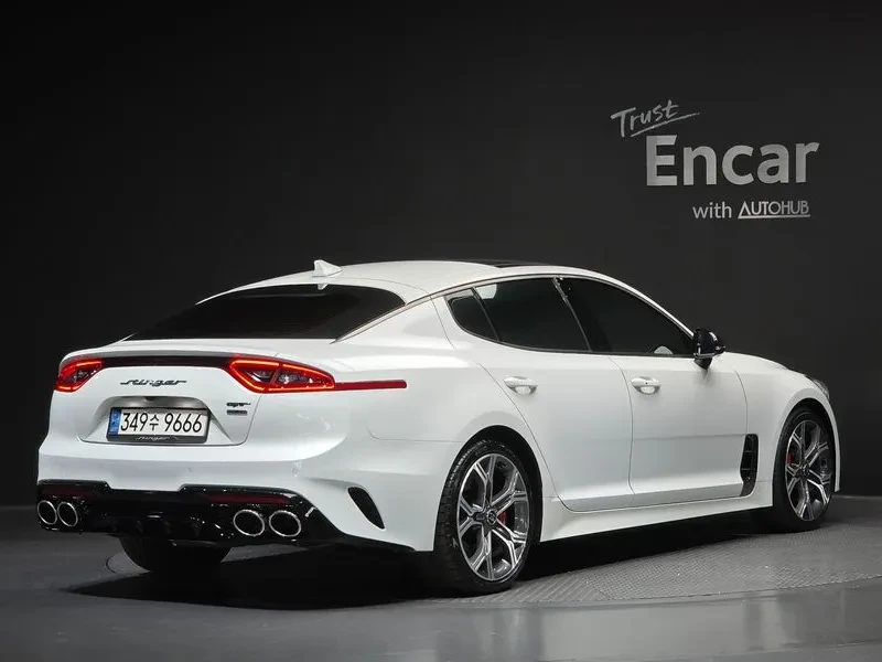 Kia Stinger 3.3 TURBO AWD GT, снимка 2 - Автомобили и джипове - 56305016