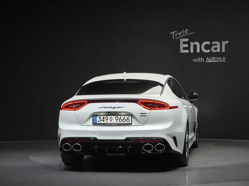 Kia Stinger 3.3 TURBO AWD GT, снимка 4 - Автомобили и джипове - 56305016