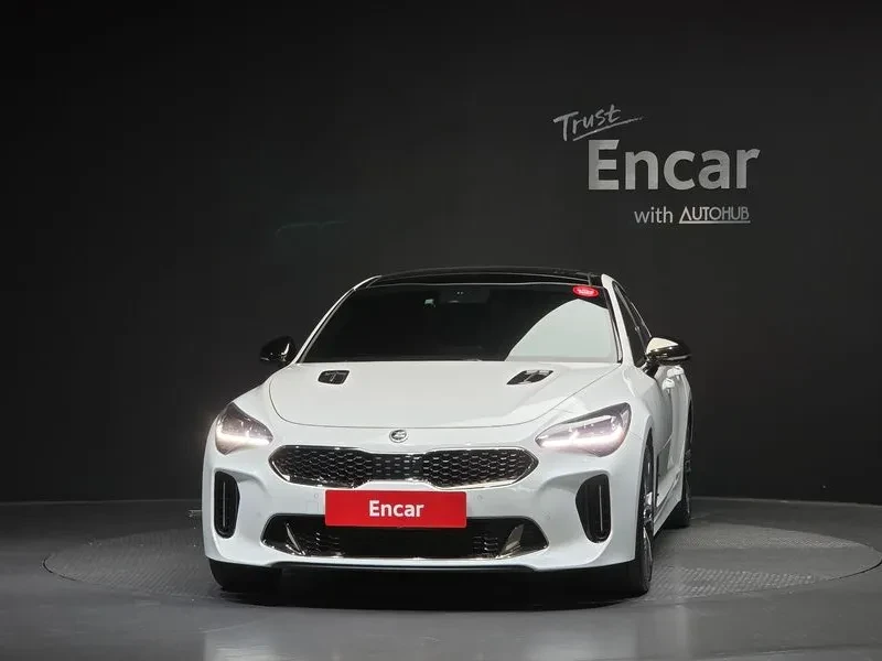 Kia Stinger 3.3 TURBO AWD GT, снимка 3 - Автомобили и джипове - 56305016