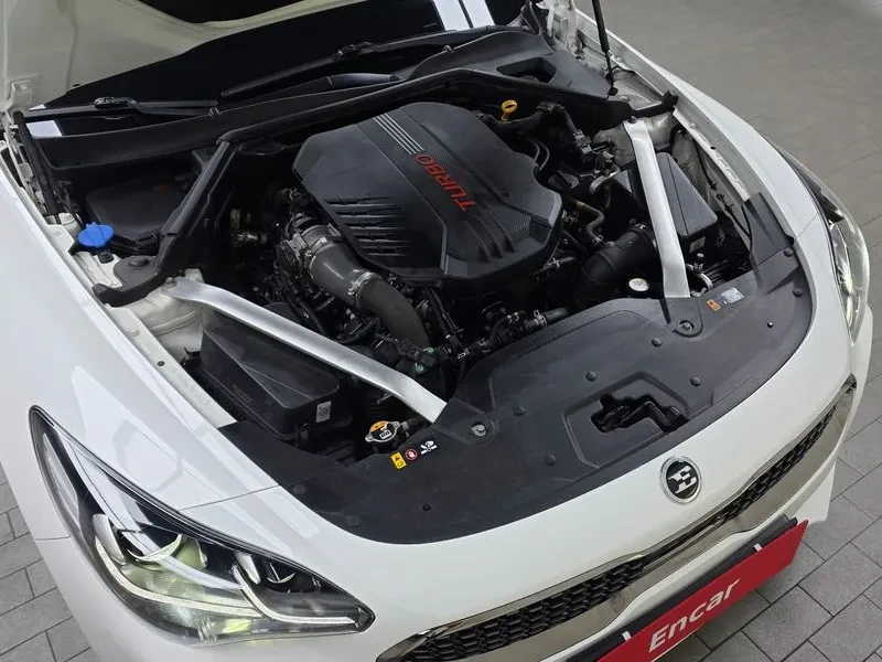 Kia Stinger 3.3 TURBO AWD GT, снимка 6 - Автомобили и джипове - 56305016