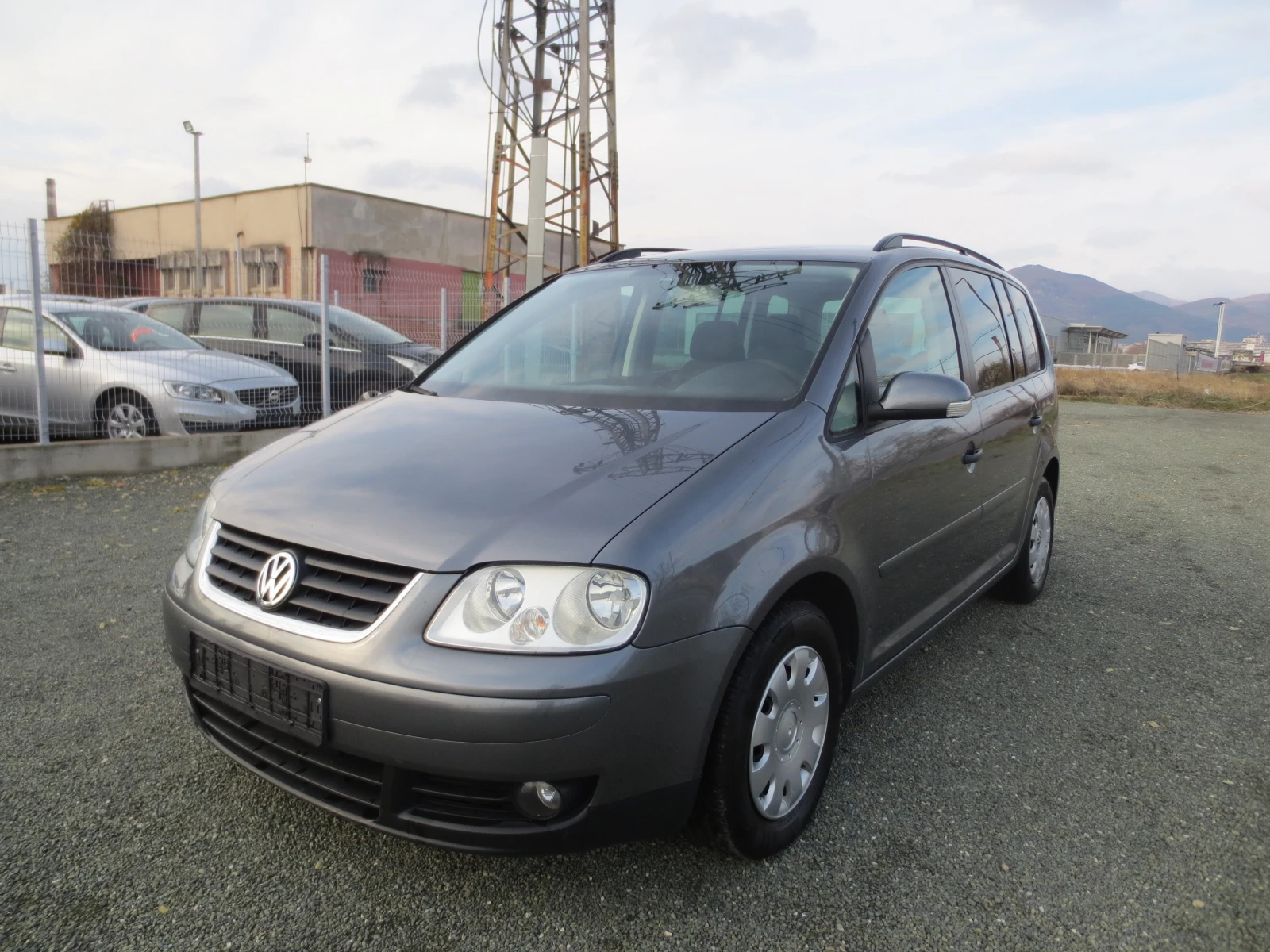 VW Touran 1.6 i * ГАЗ* , снимка 1