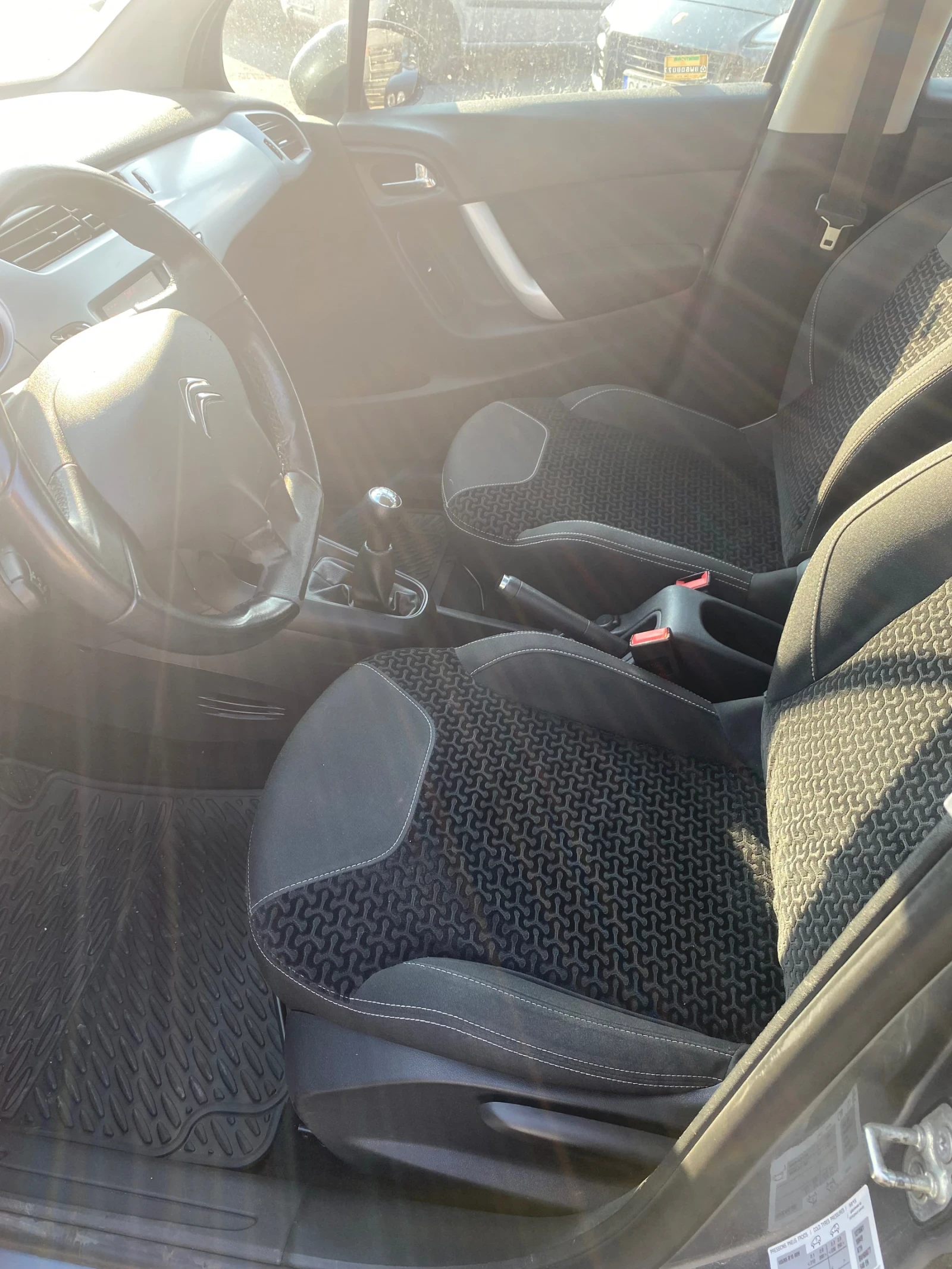 Citroen C3 1.2 бензин  - изображение 9