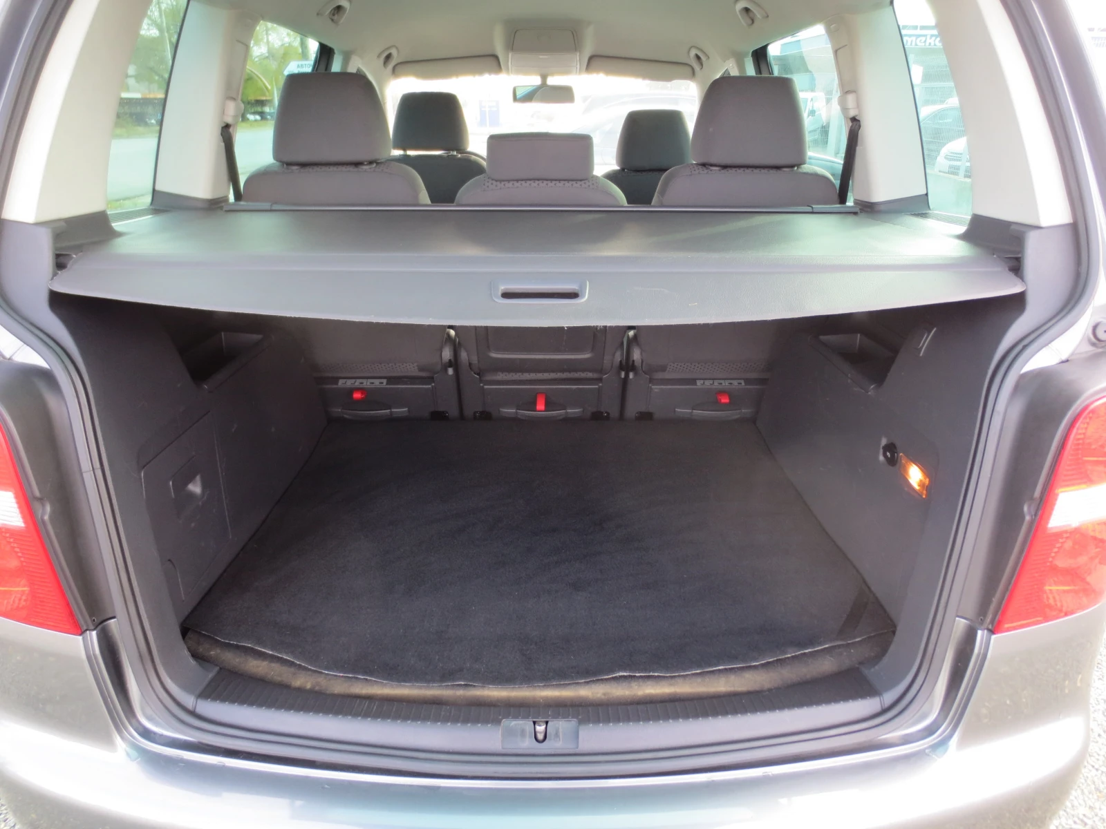 VW Touran 1.6 i * ГАЗ*  | Mobile.bg — изображение 16