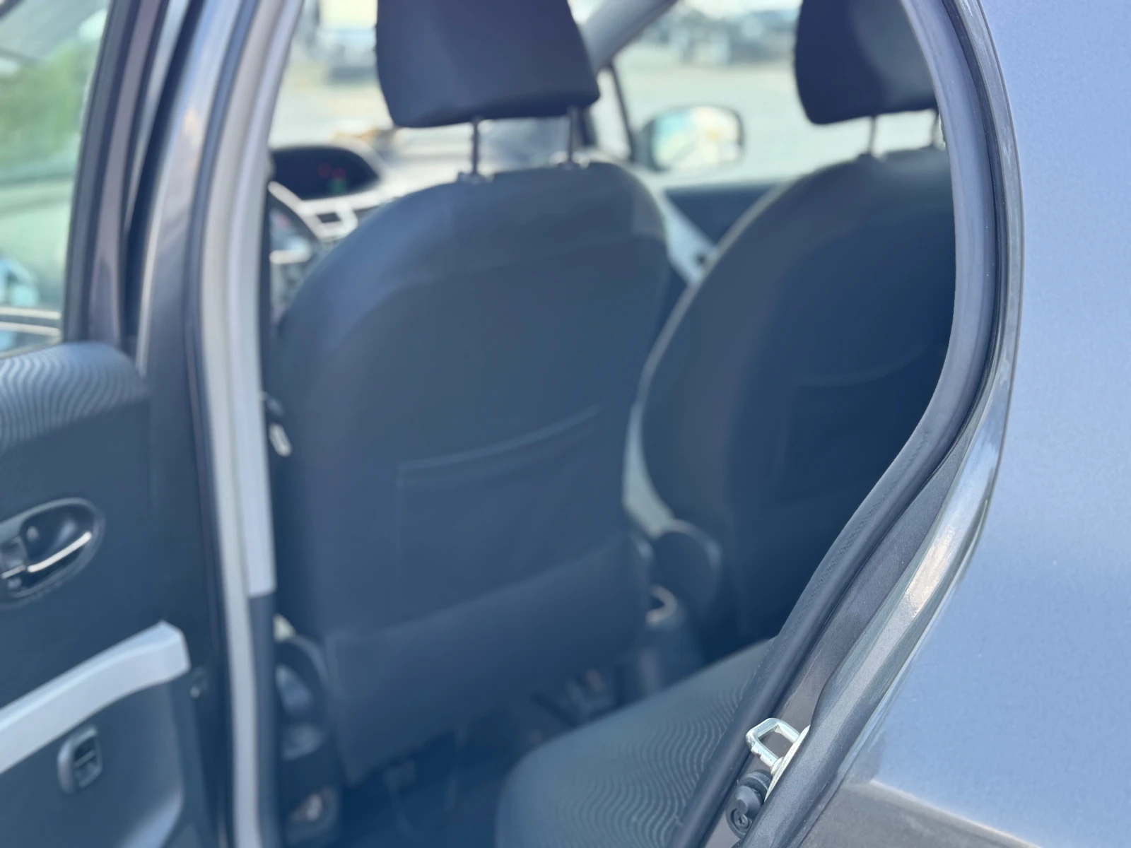 Toyota Yaris * ИТАЛИЯ* КЛИМАТРОНИК* START-STOP* 6 СКОРОСТИ*  - изображение 8
