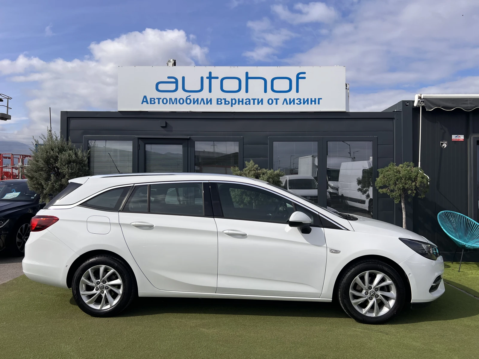 Opel Astra ELEGANCE/1.2TURBO/130K.C./6MT - изображение 5