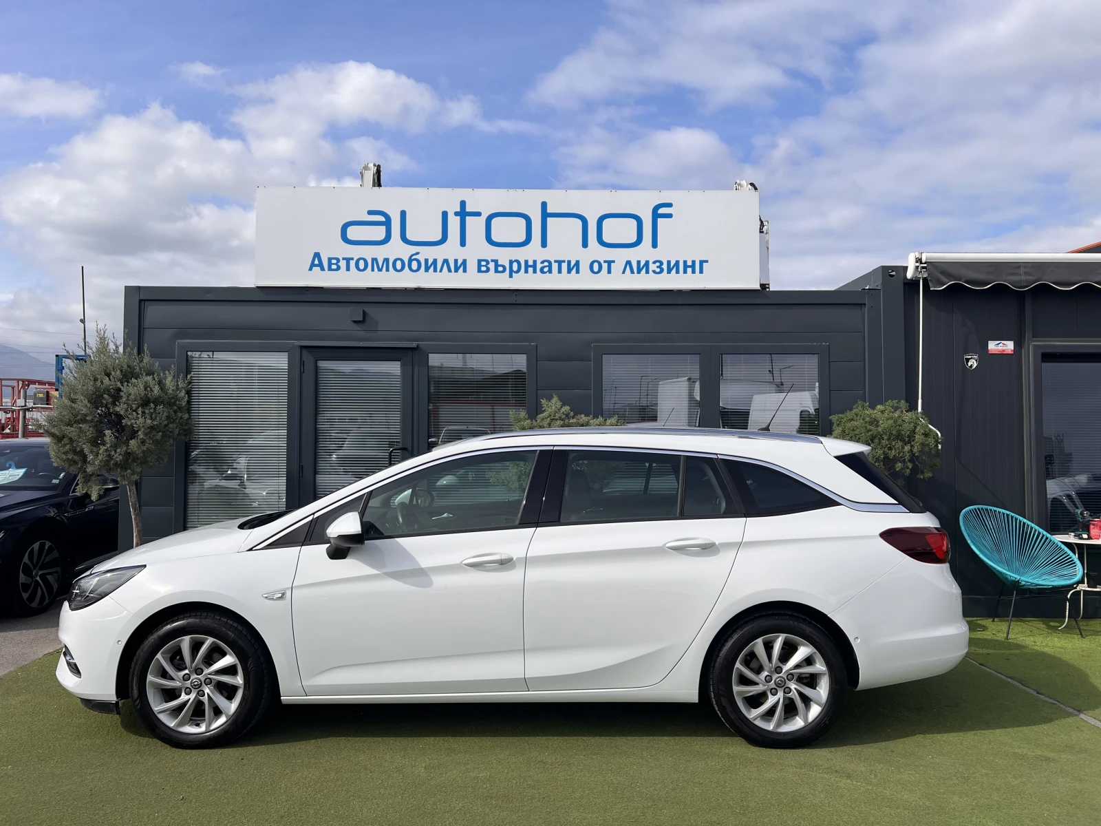 Opel Astra ELEGANCE/1.2TURBO/130K.C./6MT - изображение 2