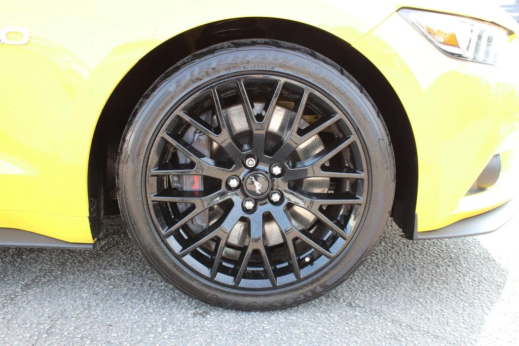 Ford Mustang * АВТО КРЕДИТ* ЦЕНА ДО БГ * Сервизна история *  - изображение 6