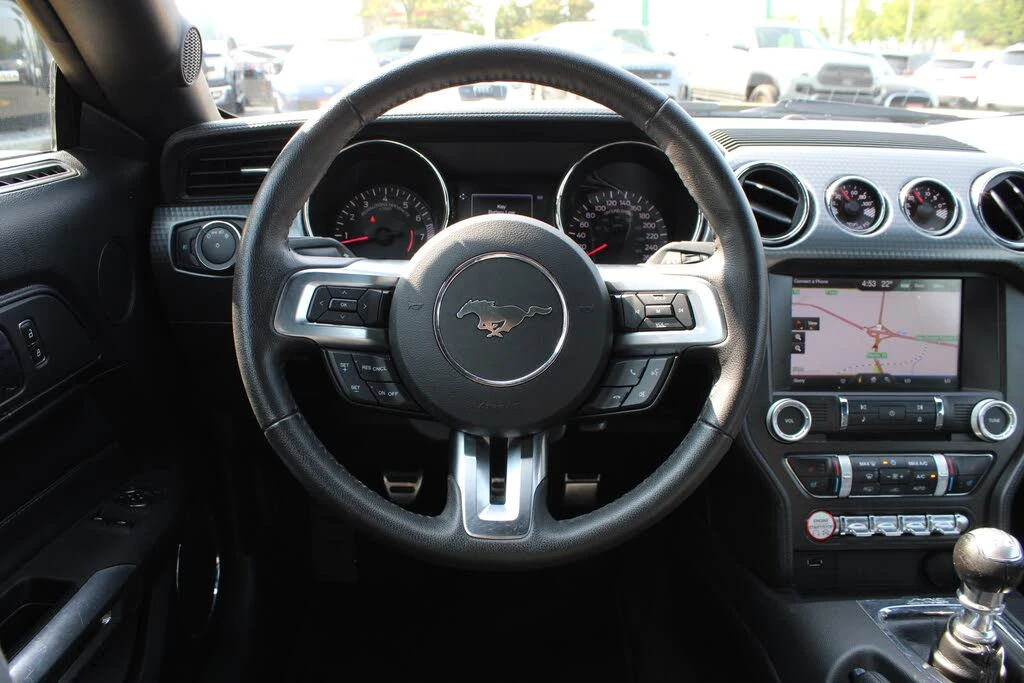 Ford Mustang * АВТО КРЕДИТ* ЦЕНА ДО БГ * Сервизна история *  - изображение 8